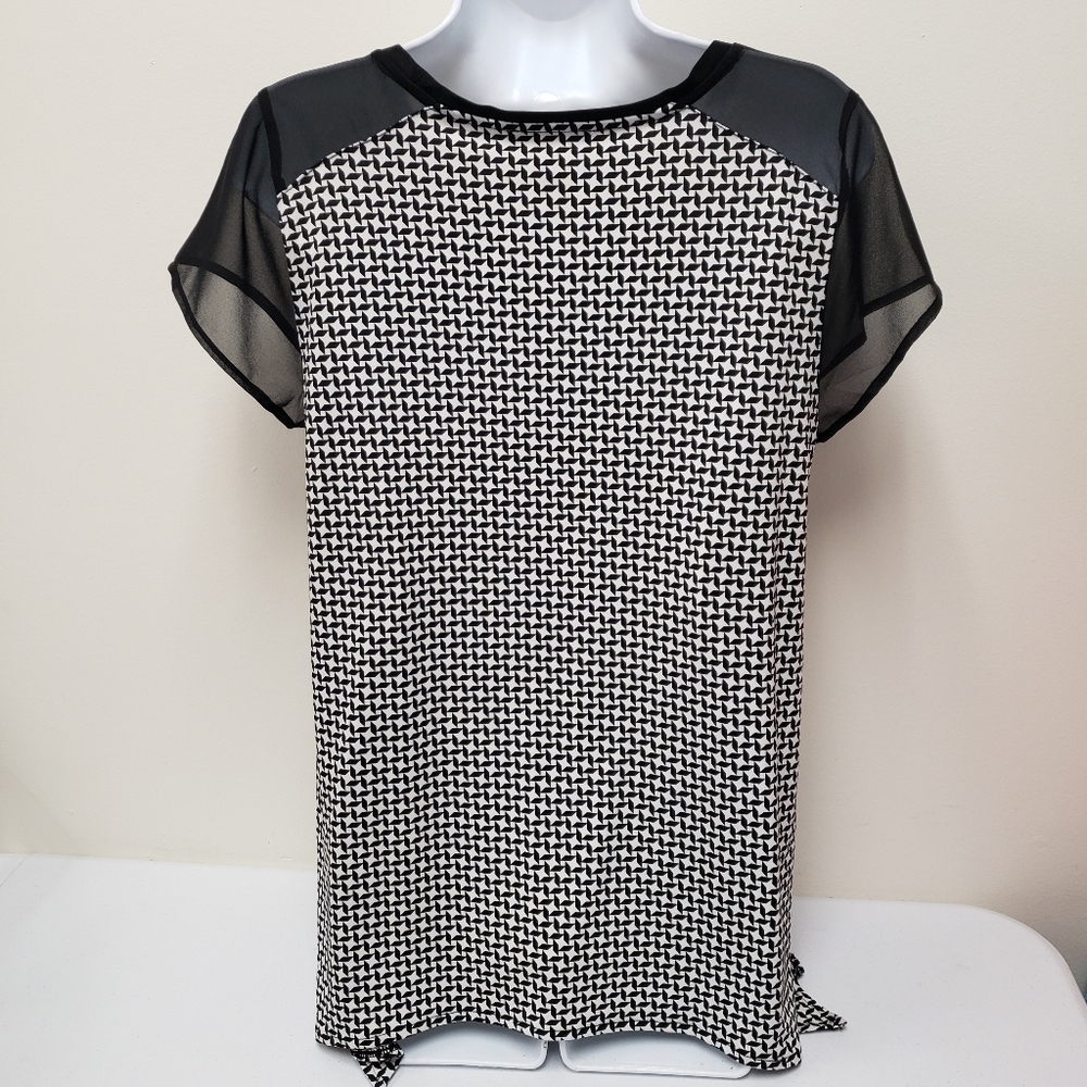 White House Black Market Womens Top Sheer Neckline Sleeves Size Medium - Picture 2 of 6